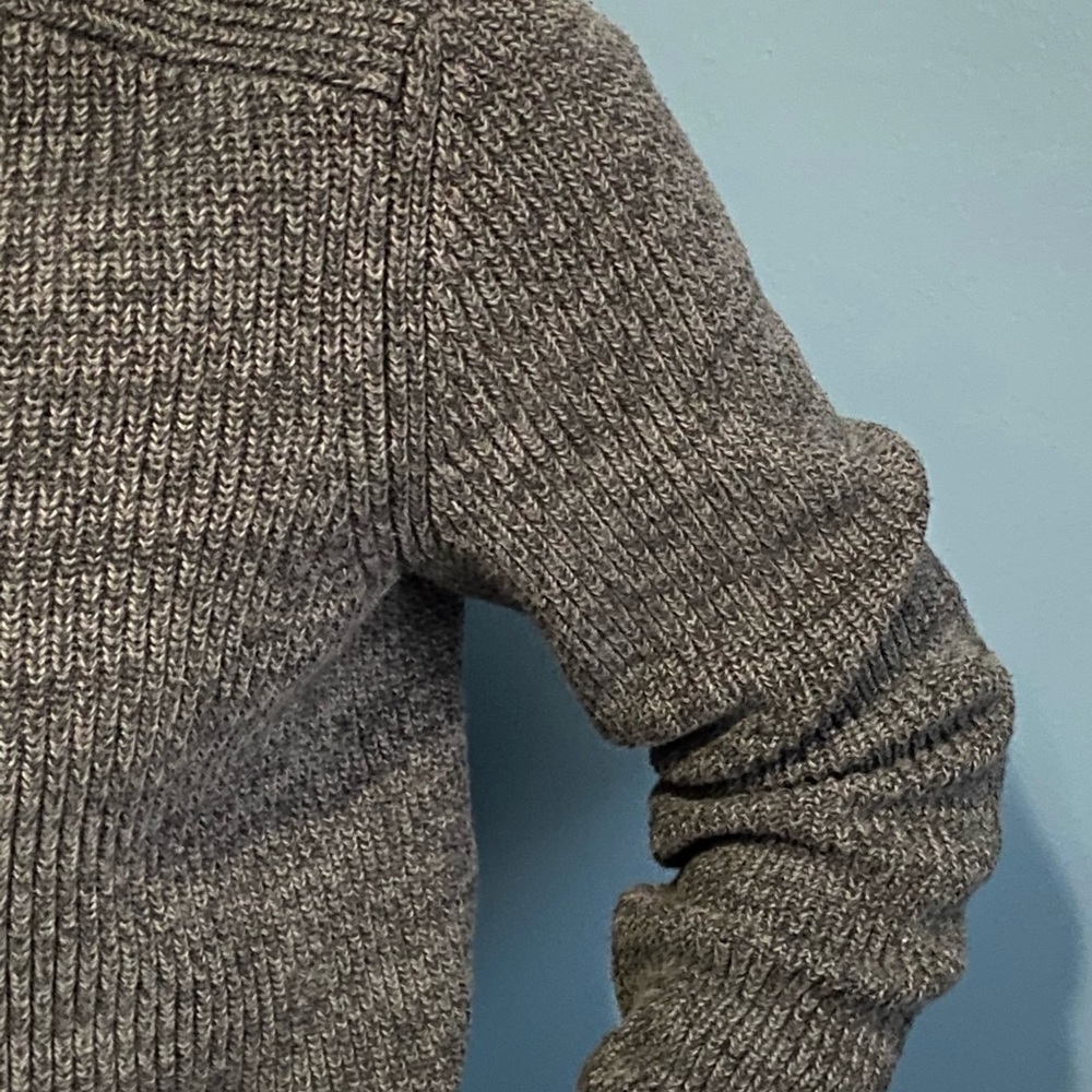 Sweater (GAP) - Picture 3 of 5